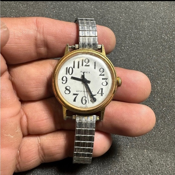 Vintage Timex Womens Classic Wind Up Mechanical Gold Tone Analog Watch Working
